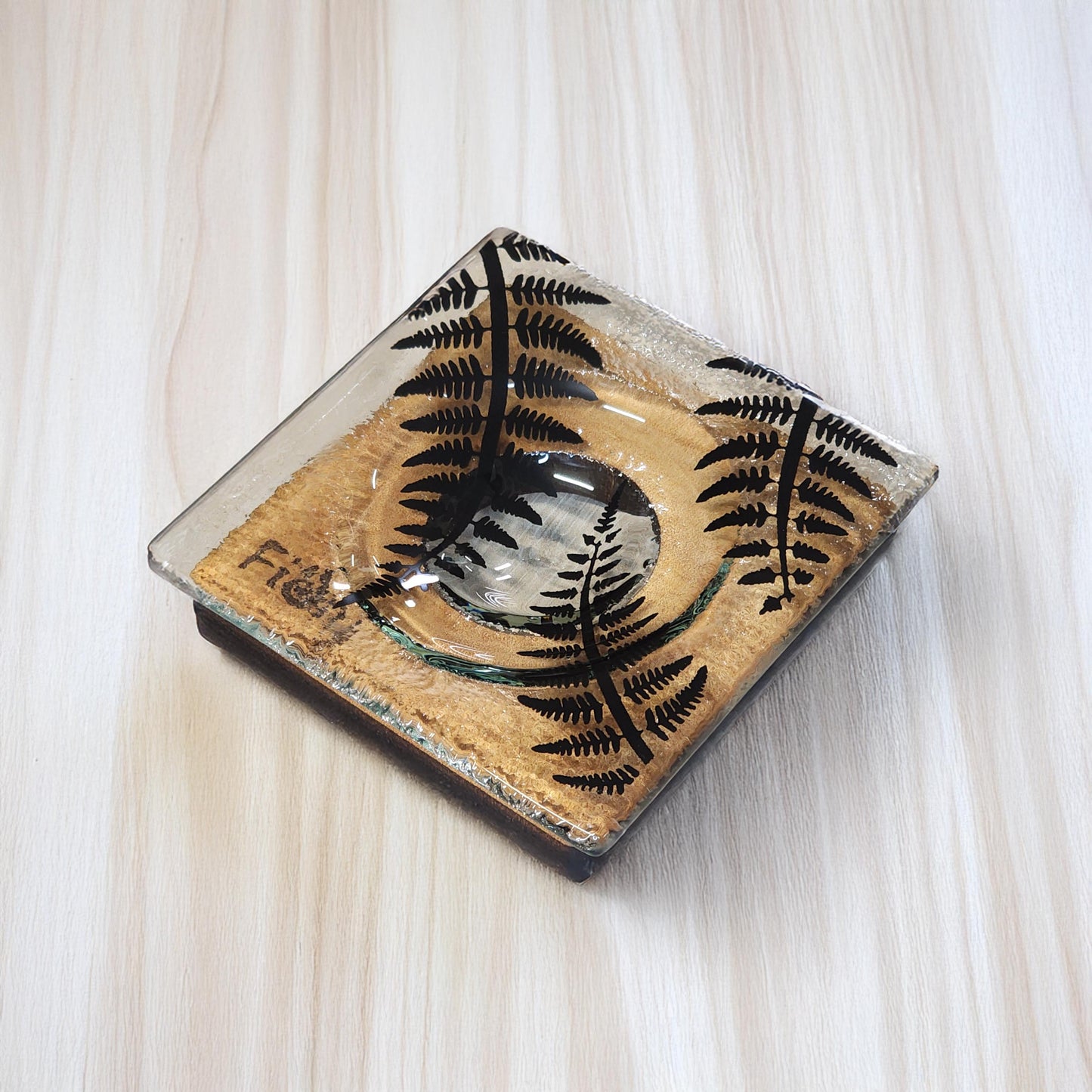 NZ Made Glass Rimu Candle/Ring Dish Ferns - Blk