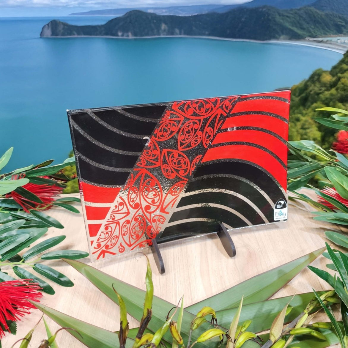 Kowhaiwhai Glass Platter Red Black w/stand - Fiery Creations Ltd